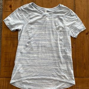Lululemon women’s active tee